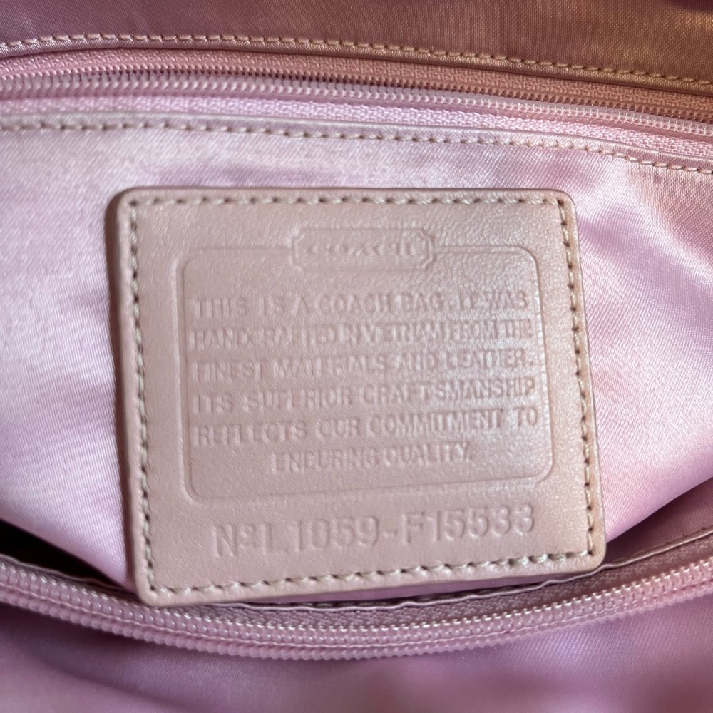 Coach Handbag 👜 - Picture 8 of 9